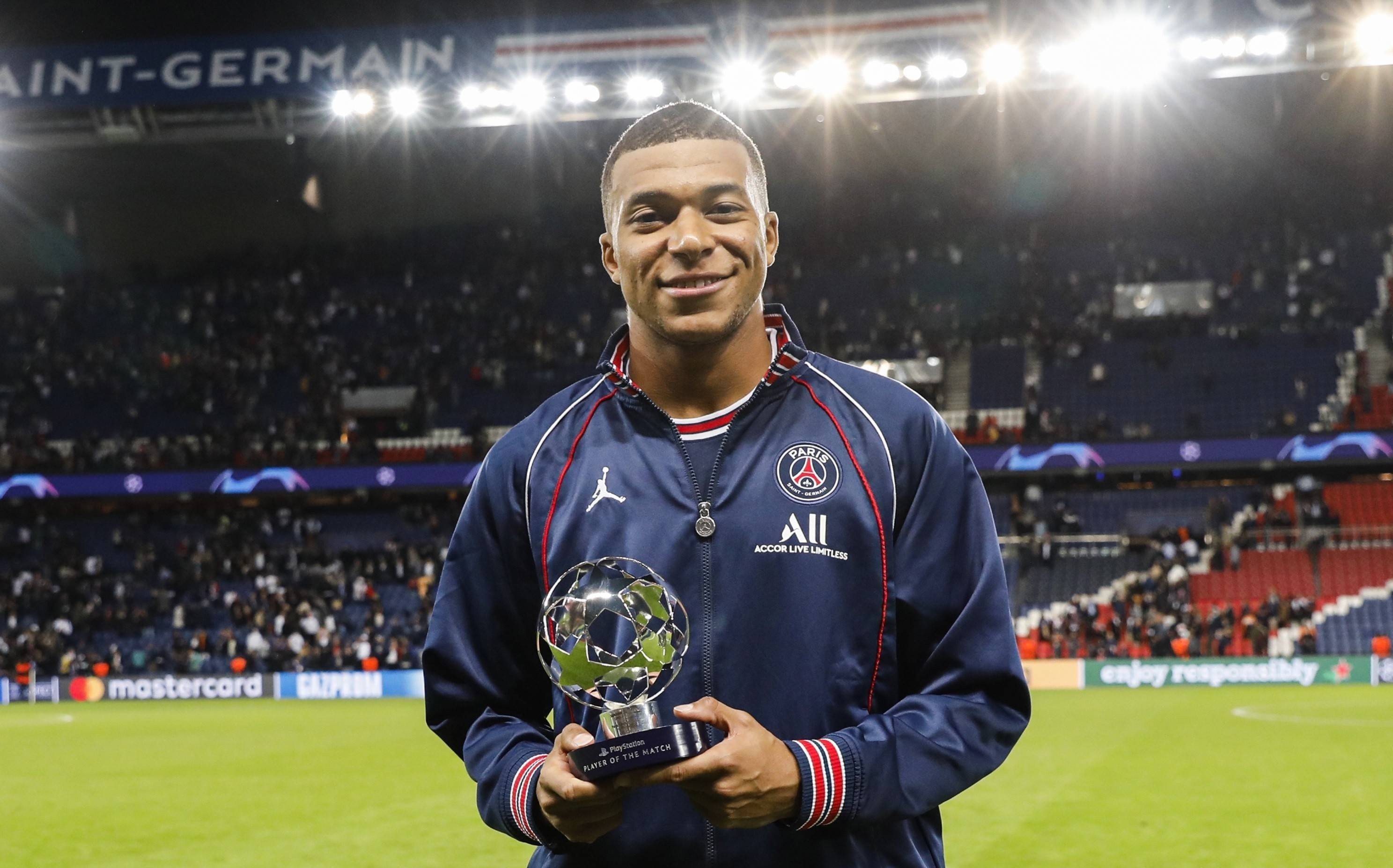 他顺势抛投 他顺势抛投